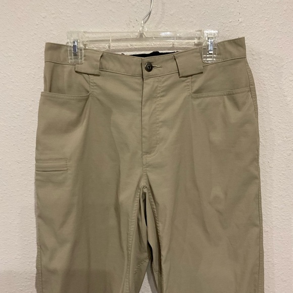 Duluth Trading Co. Cargo Pants Tan Elastic Back Waist Nylon Men’s Med Waist 30 L - Picture 2 of 16